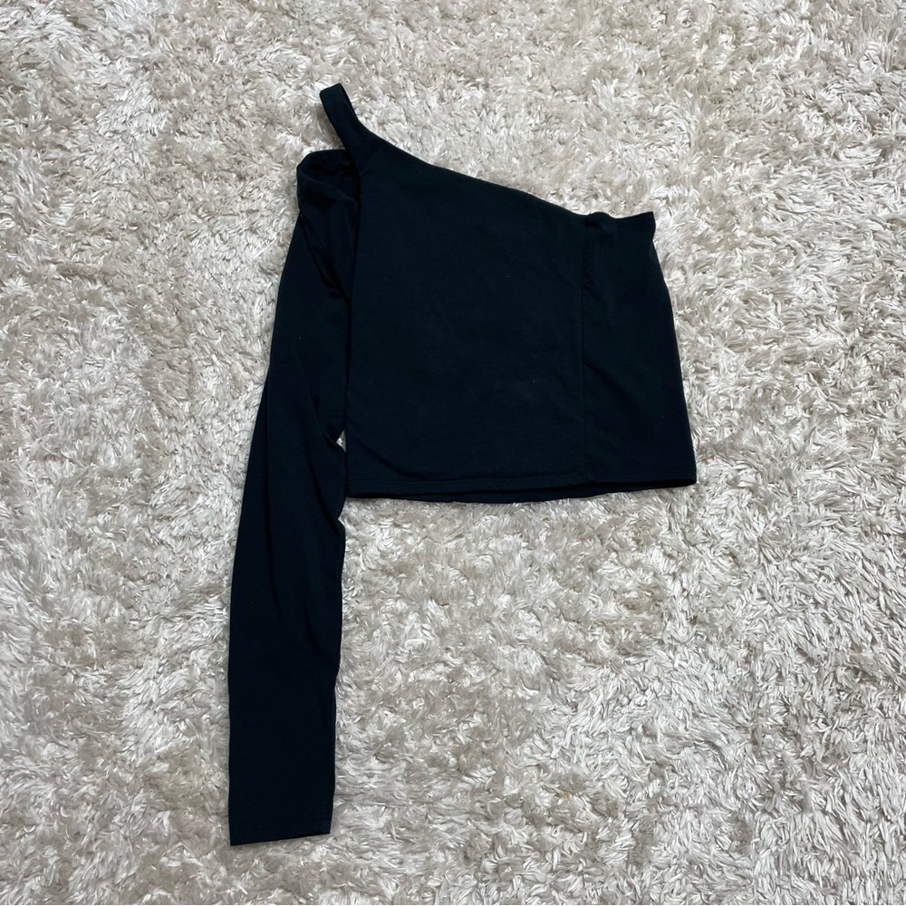 Abercrombie & Fitch, S, and Black one shoulder crop top.